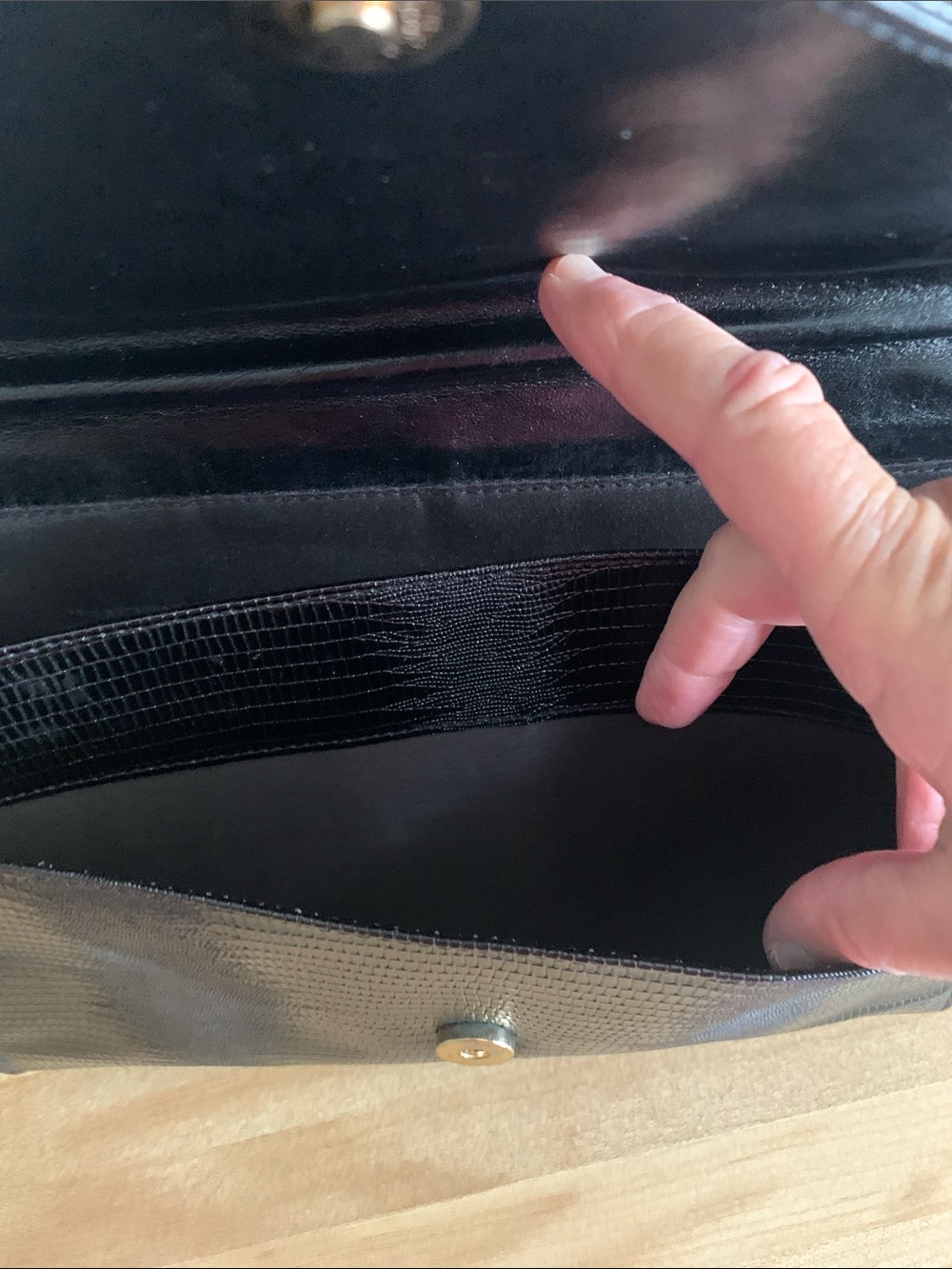 Almondo Originals Classic Black Shoulder Bag - Picture 8 of 11